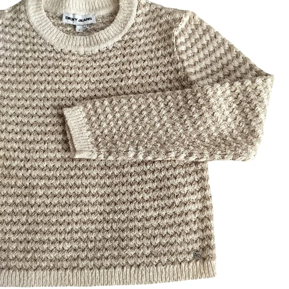 DKNY Jeans Cream and White Knit Sweater - Picture 7 of 9